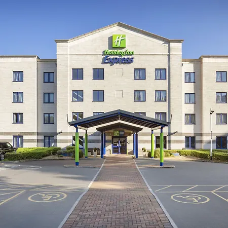 Holiday Inn Express Poole By Ihg-2